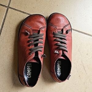 Size 37 Camper Peu